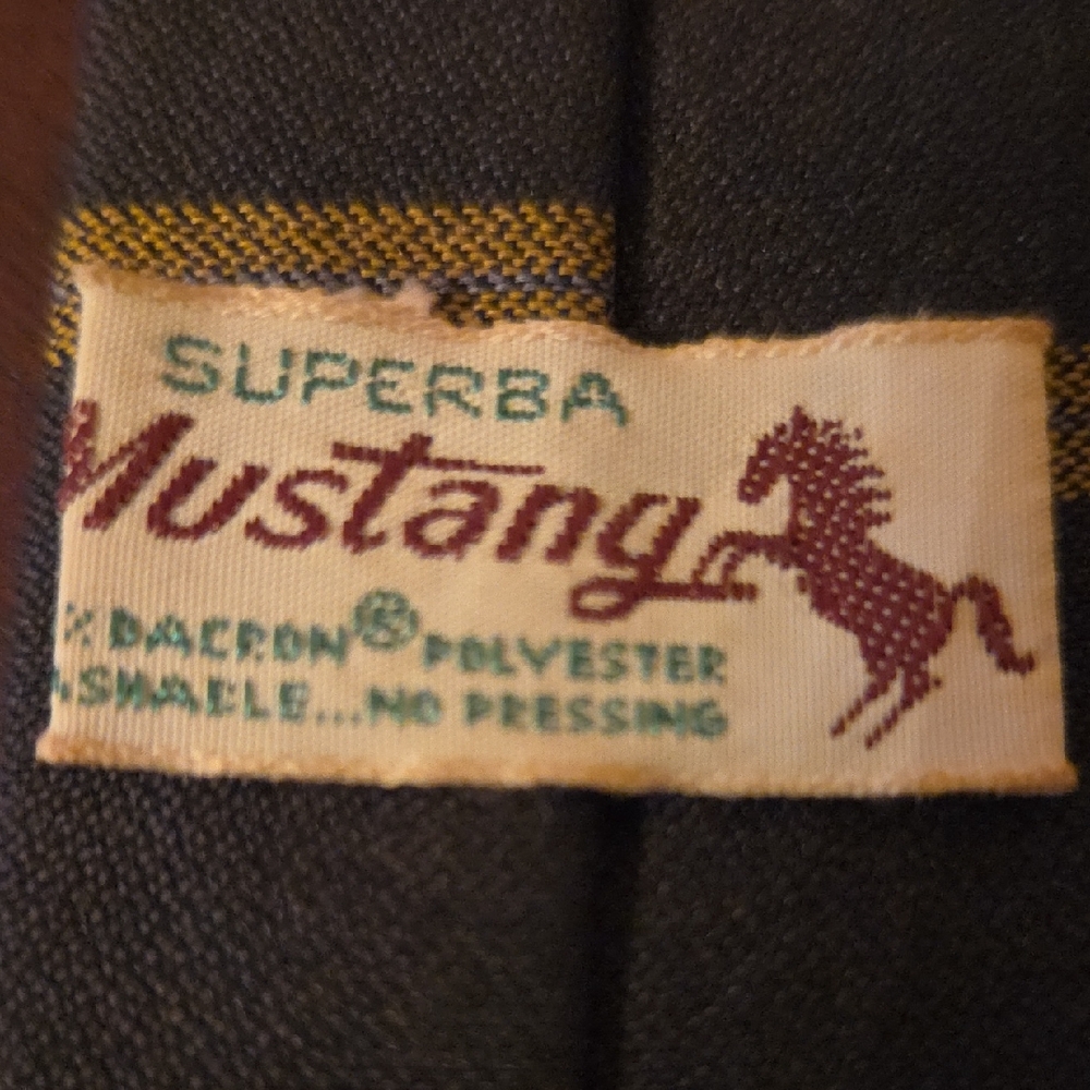 Vintage 1960s Superba Mustang SKINNY SQUARE Tie 1.75 x 53 Mustard, Black